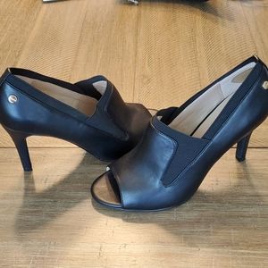 Calvin Klein size 7 heels